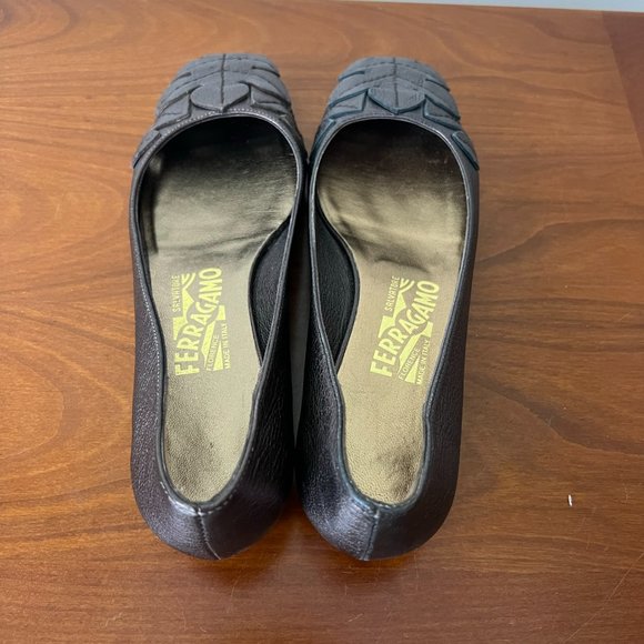 Salvatore Ferragamo Brown Leather Floral Pattern Flats Size US 6.5 - Picture 4 of 8